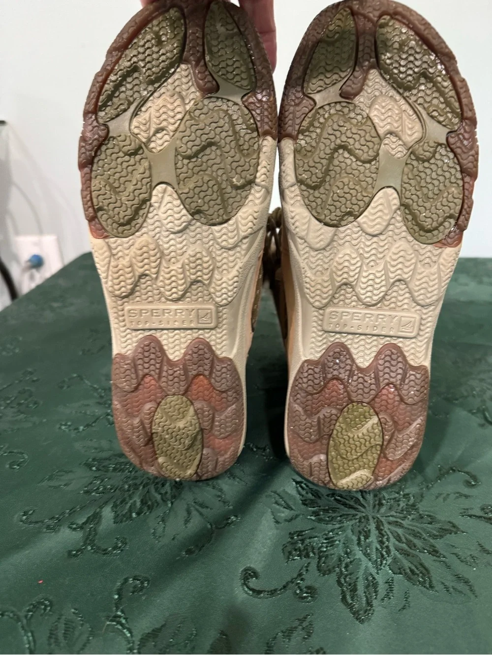Sperry Light Tan Quilted Lace-Up Faux Fur-Trim Winter Boots